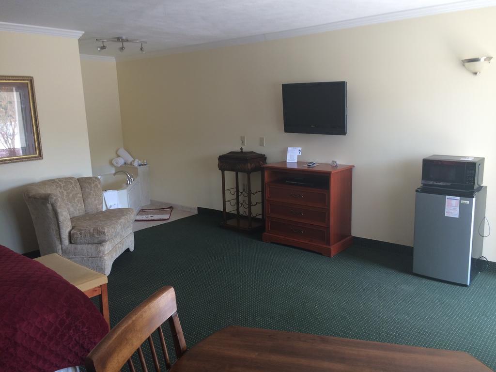 Hurricane Inn Waynesboro Экстерьер фото