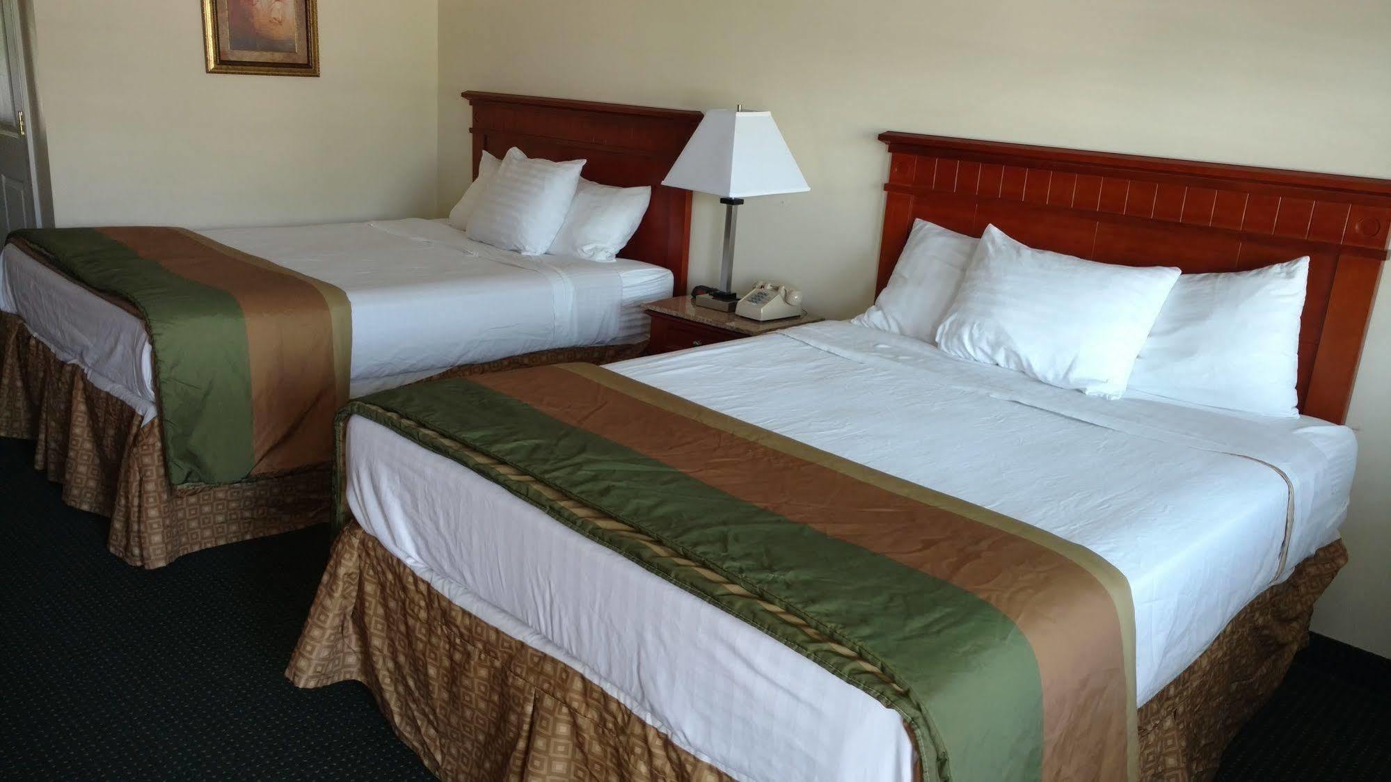 Hurricane Inn Waynesboro Экстерьер фото